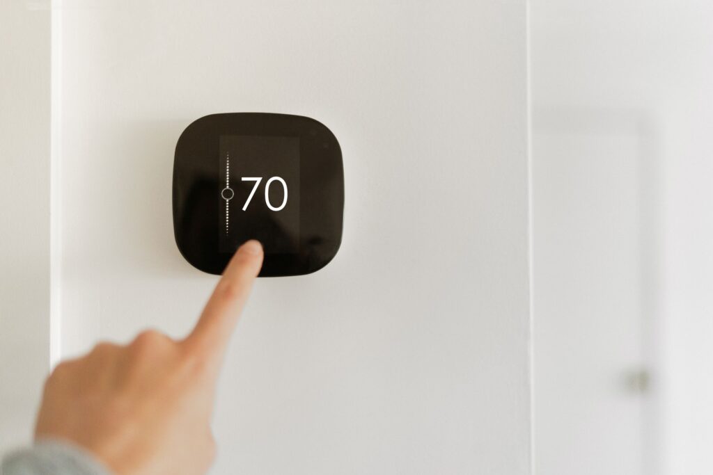 10 Smart AC Maintenance Tips to Use in Fairfield & Hamilton 2 jpeg optimizer ACMaintenance SmartThermostat